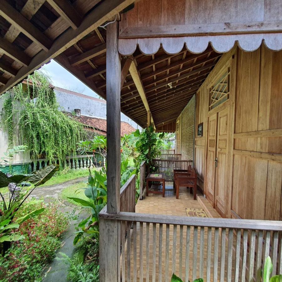 Pinarak Homestay 바뉴왕기 외부 사진